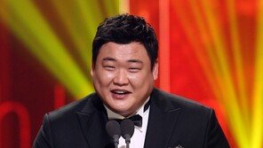 [포토] 김준현, 코미디언상 거머쥐고 ‘대세男 입증’