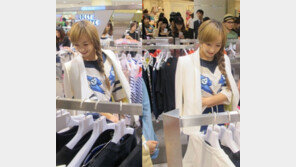 빅토리아 실물 포착, ‘형광등 백개 켜놓듯한 미모’