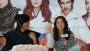 ‘신의’ 이민호 “김희선 보는 눈빛 뜨거워진다”