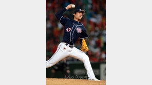 [이효봉의 THE INTERVIEW] “정신 차려!” 코치님의 호통 이젠 눈에 불 켜고 던집니다