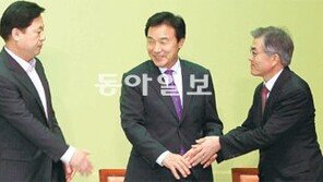 文, 멀어지는 과반… 2위 싸움 뜨거워진다