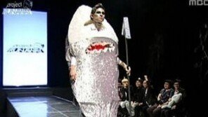 박명수, 3년 전 디자인한 ‘상어옷’…실제 패션쇼 등장 ‘깜짝’