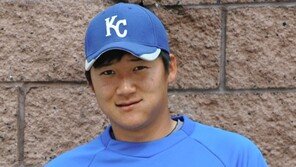 KC 로열스 신진호 “진갑용 선배가 롤 모델”