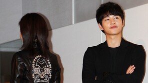 [SD포토] 송중기, 귀여운 포즈 ‘무슨 생각중?’