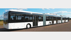 길이 30.78m 세계서 가장 긴 버스