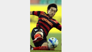 [카톡 사커] 신진호 “6번의 이름으로…우승축포 쏜다”