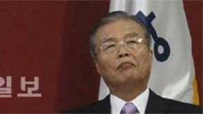 이한구 “경제민주화 정체불명” vs 김종인 “상식이하… 정서 문제”