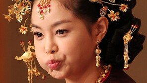 [SD포토] 이영아, 해맑은 악녀…왕후의 깜찍 애교