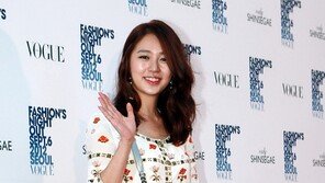 [포토] 윤은혜, 활짝 핀 여신 미소 ‘꽃보다 은혜’