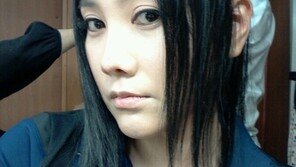 ‘롱다리 가수’ 김현정이 웬 창검술?