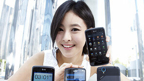 팬택, 독특한 디자인의 초슬림 LTE 스마트폰 ‘플렉스(Flex)’ 미국 출시