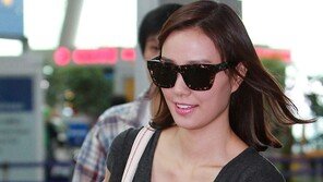 [포토] 손태영 공항패션, 공항 밝히는 꽃미모 ‘블링블링’