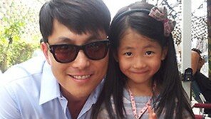 정우성, 아역배우에 환한미소 ‘조카바보 인증’