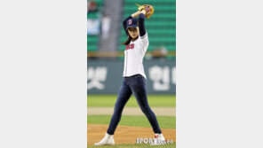 [포토] 김주희 아나, 미스코리아 출신 다운 명품몸매 시구