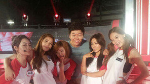 솔비, 한뼘팬츠 입고 걸그룹 앞에서…‘대박!’