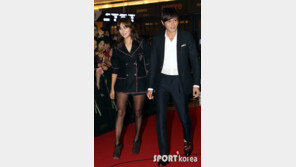 [포토] 장동건-고소영, 영화관 나들이 ‘역시 우월해’