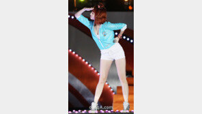 [SD포토] 걸스데이 유라의 재발견, 우윳빛 눈부신 각선미