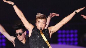 [SD포토] 장우영, 민소매에 드러난 탄탄 팔근육