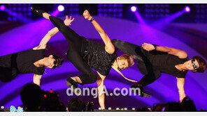 [SD포토] 장우영은 댄스머신? 풀가동 퍼포먼스