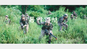 [강원]“육군과 싸우는 육군, 우린 전갈부대다”