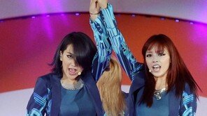 [SD포토] 카라 강지영-구하라, 섹시 눈빛 대결 ‘막상막하’