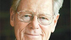 신학자 한스 큉 “첨단 산업국가 한국, 종교로 영적 퇴보 치유를”