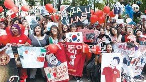 JYJ 김준수 월드투어, “꺄악∼ 준수” 3500여 멕시코 소녀들 눈물… 실신…