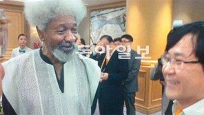 펜으로 독재항거 두 문인 경주에서 뜨거운 재회 