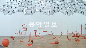 非서구 작가들, 야만-폭력의 시대 고발하다