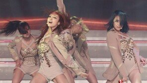 [포토] 카라, 강렬한 댄스… 유혹하는 섹시 눈빛