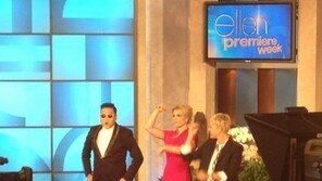 브리트니스피어스, 드디어 싸이 만나 말춤 삼매경…진지해 ‘폭소’ 