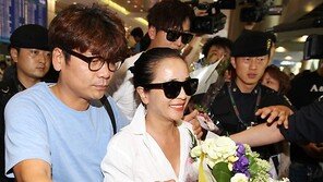 [SD포토] 조민수-이정진, 공항을 마비 시키는 ‘미친 존재감’