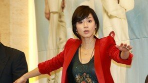 [포토] ‘서영이’ 이보영, 자리 배정… ‘여기 앉아요!’