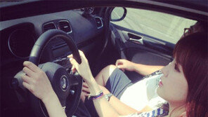 박은지, 외제차 타고 운전 삼매경…옆 동승男 누구?