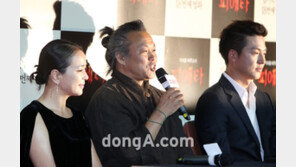 [SD포토] ‘김기덕 기자회견’ 배우 사이서도 안 밀리는 비주얼