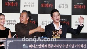 [SD포토] ‘김기덕 기자회견’ 이정진, 눈에 띄는 비주얼
