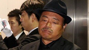 [포토] ‘故 최헌 발인’ 김흥국, 숨길 수 없는 침통함