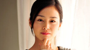 김태희, 책에 파묻혀 살 것 같은 스타 1위… 그럼 2위는?