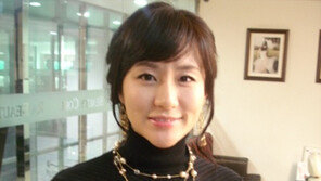 요리 배워 ‘밥 퍼’주는 가수 이지연