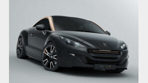 푸조 사상 최고, 260마력의 검정 매트 바디! 넌 누구?