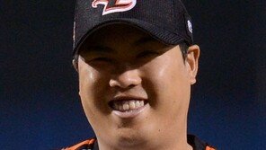 [런다운] 류현진 세미누드 사건…“이게 다 할아버지 때문”