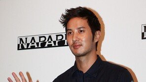 [포토] 김지석, 리얼 마초 느낌 女心 ‘섹시해’