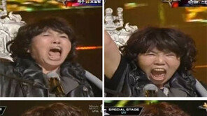 유세윤 어머니 퍼포먼스, 가발쓰고 립싱크 ‘헤드뱅잉까지…’