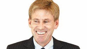 [리비아 주재 美대사 피살 후폭풍]작년 4월 화물선 타고 벵가지 잠입… 피습 사망 스티븐스 대사의 리비아 사랑