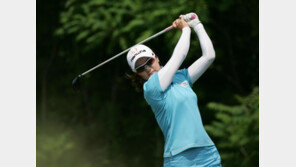 ‘얼짱 골퍼’ 유소연, 브리티시오픈 첫날 공동 선두… ‘신지애는 3위’