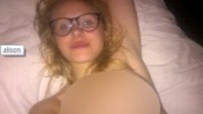 알리슨 필, 트위터에 나체사진 게재 ‘실수’