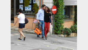 세레나 윌리엄스, 파리에서 코치와 데이트 ‘포착’