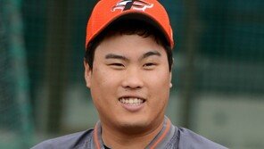 ‘BK 사인’ 찾아 삼만리…류현진 왜?