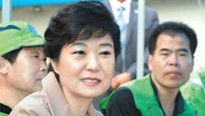 朴, 경제 이어 대북정책도 ‘광폭 행보’