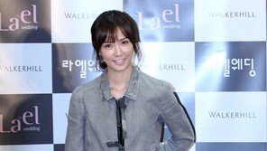 [포토] ‘크리스탈 결혼식’ 손태영, 세련미 철철 하객패션